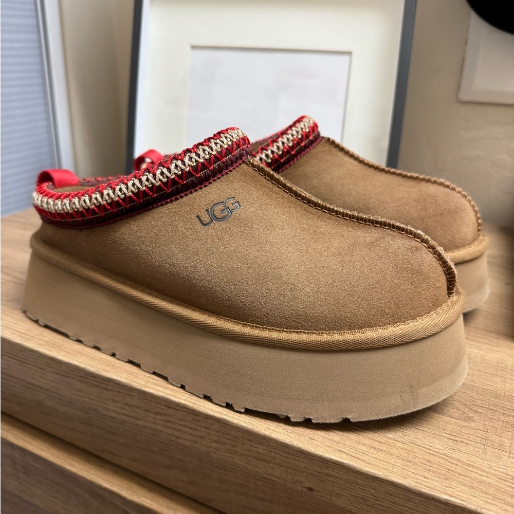 UGG Tazz Slippers